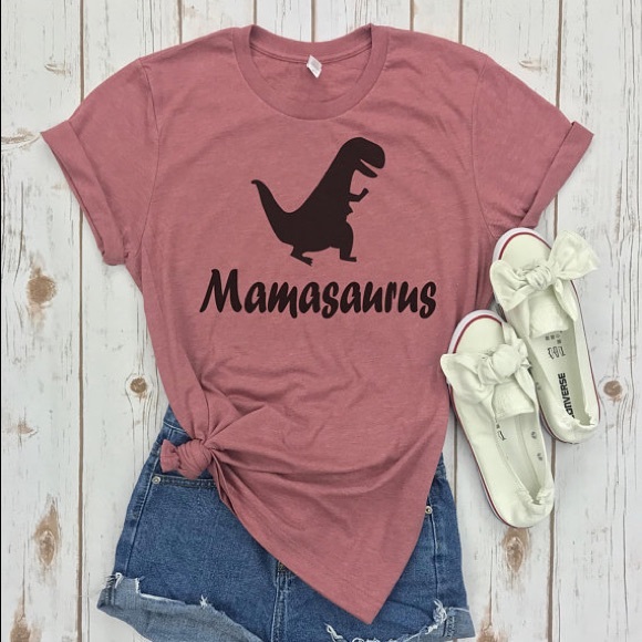Plum Creek Boutique Tops - 👚 Mamasaurus Rex Graphic Tee - NEW NWT - Mauve